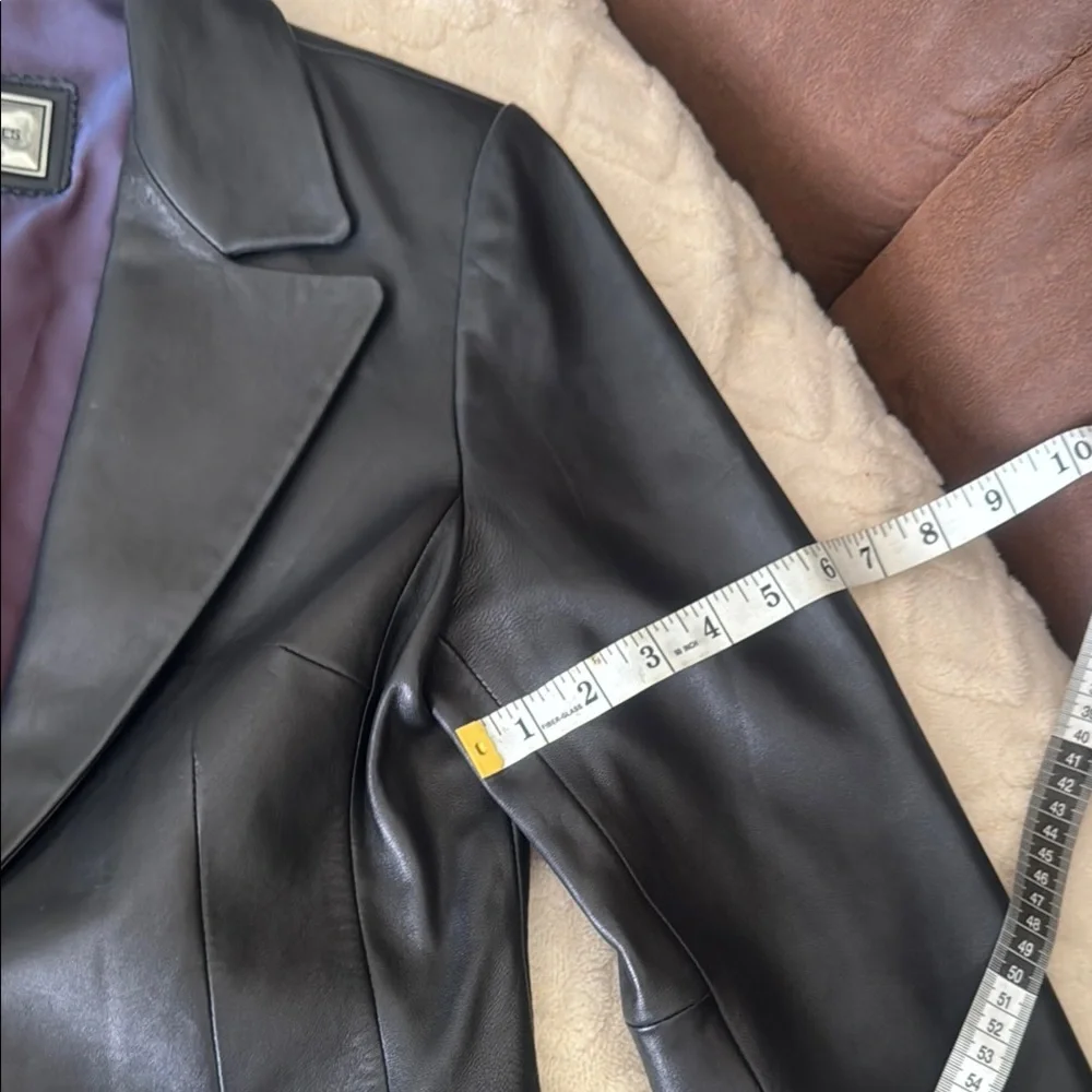 Women's Black Leather Jacket - Picture 9 of 16